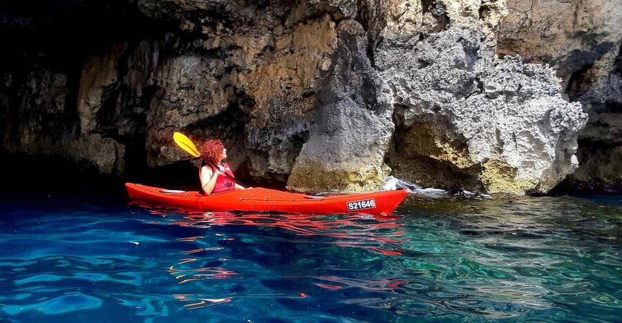 Gozo: Comino and Blue Lagoon Guided Kayaking Adventure - From Hondoq Bay to Comino: the kayak ride that sets the mood