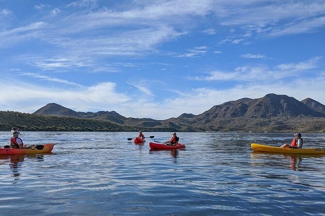 Guided 2.5 Hours Kayaking & Paddle Boarding on Saguaro Lake - Who should book this Saguaro Lake paddle?