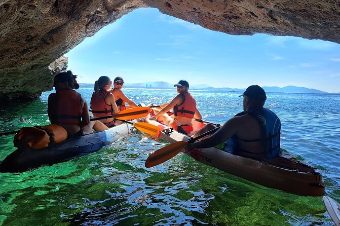 Guided kayak excursion in creeks - From Estaque Launch to Coves on the Côte Bleue
