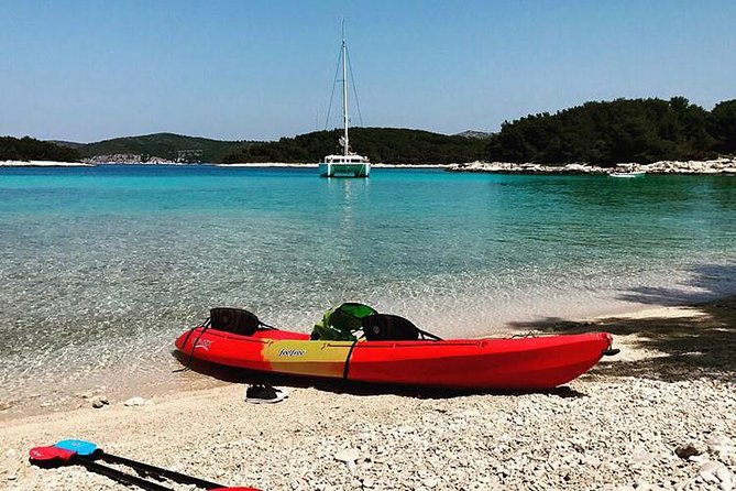 Guided kayaking tour to Pakleni islands - Swim and snorkel time: what you should expect