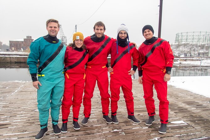 Guided Winter Kayak Tour in Gdańsk & Hot Chocolate Treat - Paddling past the Crane and the Shipyard: what each stop feels like
