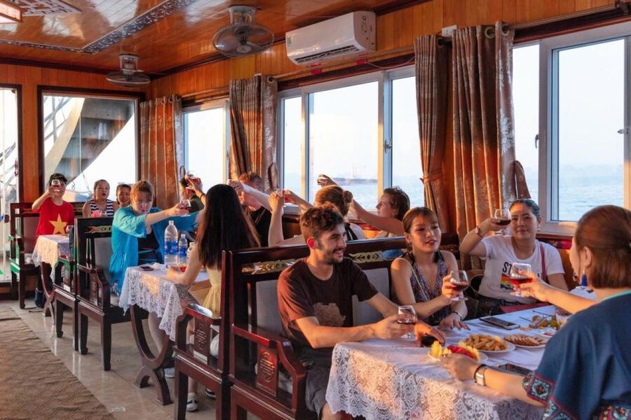 Ha Long: Afternoon Cruise with Lunch, Kayaking, and Swimming - Luon Cave: kayaking in the tunnel (or bamboo boat if you prefer)