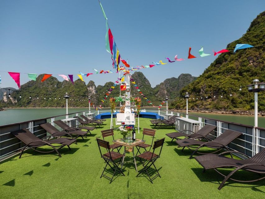 Ha Long: Afternoon Cruise with Lunch, Kayaking, and Swimming - Ti Top Island: the climb, the viewpoint, then swimming