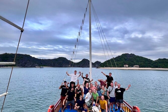 Ha Long Bay Cruise Day Tour-Cave, Kayaking,Ti top island & Lunch - Ti Top Island: viewpoint hike plus a beach break