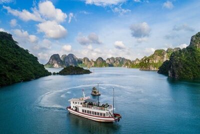 Ha Long Bay Six Hours Trip Kayaking & Swimming on Beach - Boarding at Tuan Chau Harbor: Safety Briefing, Then You’re Off