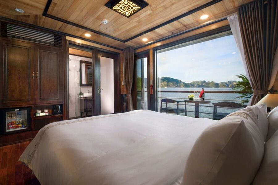 Ha Long & Lan Ha Bays: 2-Day Cruise with Meals & Kayaking - Price and value: what $136 buys you on this 2-day format