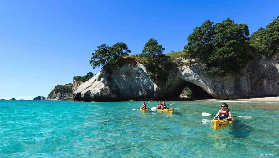Hahei: Cathedral Cove Kayak Tour - Refreshments included - The Cathedral Cove landing: refreshments plus a real beach break
