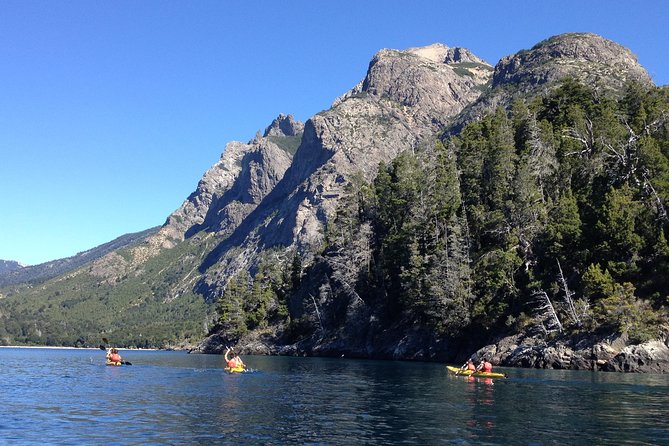 Half a day of kayaking on the Nahuel Huapi lake in private service - Lake Nahuel Huapi from a kayak: the view changes everything