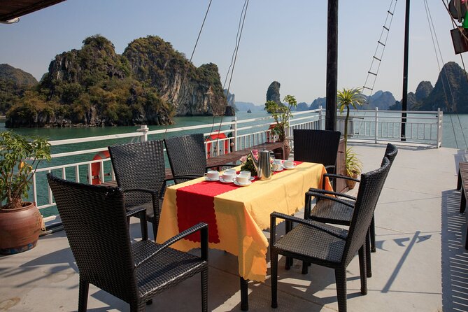 Halong 6 hours Boat tour with Cave, Kayak, lunch, transfer high-way from Hanoi - Onboard Lunch: Seafood Set or Vietnamese Food (Plus Vegetarian)