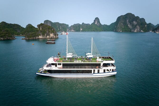 Halong bay 4 hours boat tour from Halong city with 2 caves, kayak - Ba Hang Lagoon by bamboo boat or kayak