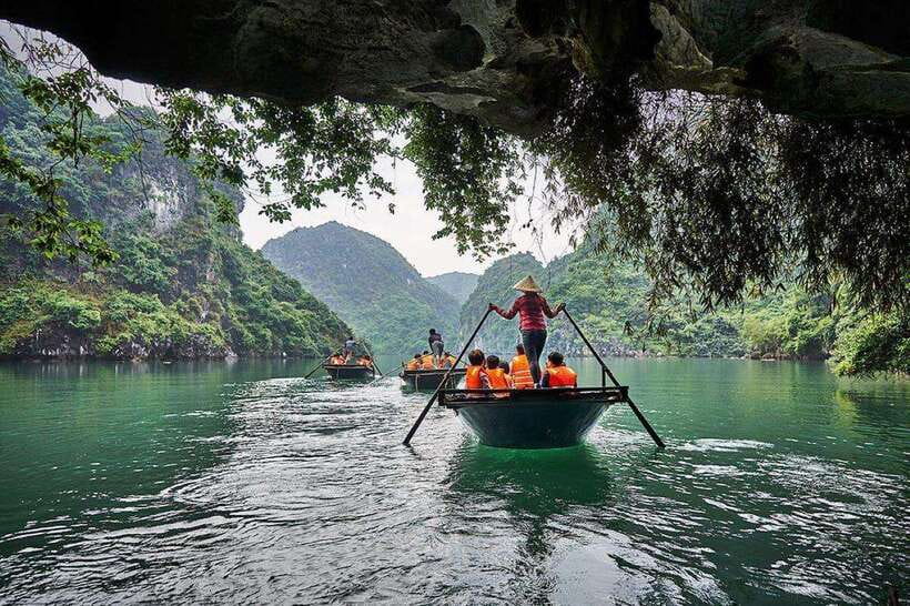 Halong Bay: Full-Day 4-Star Experience with Kayaking - Price and logistics: what $40 really buys
