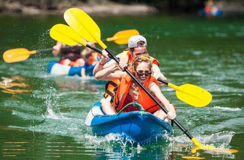 Halong Bay: Full-Day 4-Star Experience with Kayaking - Sung Sot Cave: your one-hour reality check