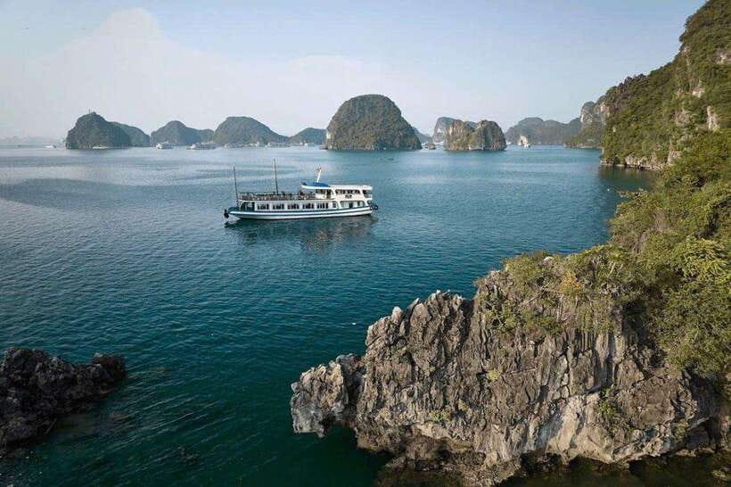 Halong Bay: Full-Day 4-Star Experience with Kayaking - Hanoi to Halong: the morning rhythm that sets expectations