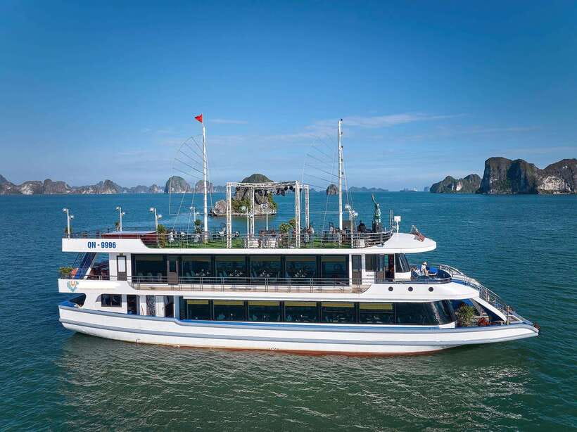 Halong Bay Luxury Cruise: Kayak&Swim,Cave, Party BEST SELLER - On-board comfort that’s not just marketing: Jacuzzi, towels, and the buffet