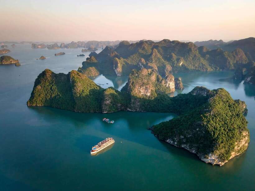 Halong Bay Luxury Cruise: Kayak&Swim,Cave, Party BEST SELLER - The cruise timing: how the day stays organized