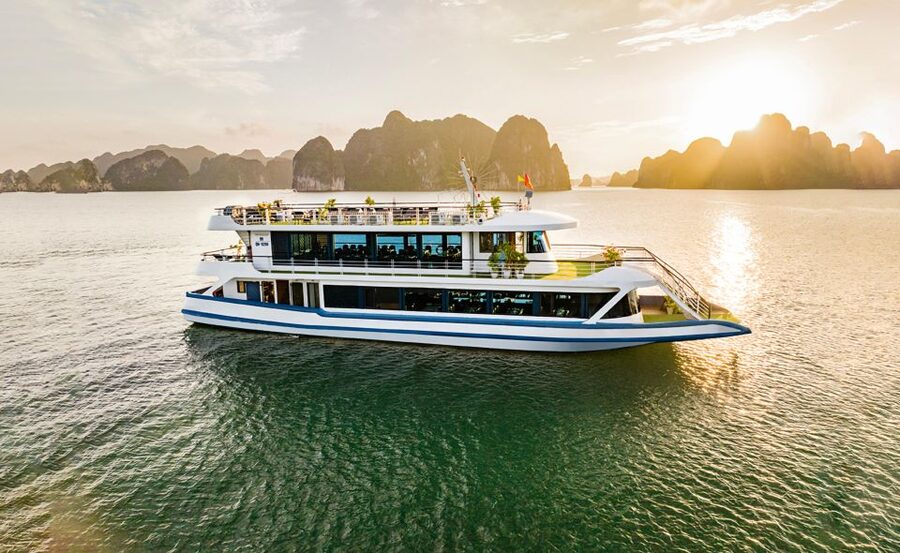 Halong Bay Luxury Cruise with Kayaking & Lunch Buffet - A One-Day Halong Bay Cruise From Hanoi: What It’s Like