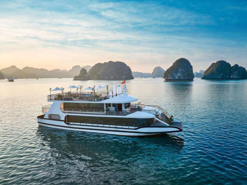 Halong Bay: Luxury Day Cruise with Buffet, Kayak, Swim - Key things I’d pin to your fridge