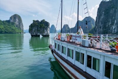 Halong Day Tour Islands, Caves, Kayak, Lunch w Dragonfly Cruise - Hon Ga Choi Island: the quick stop that sells the postcard look