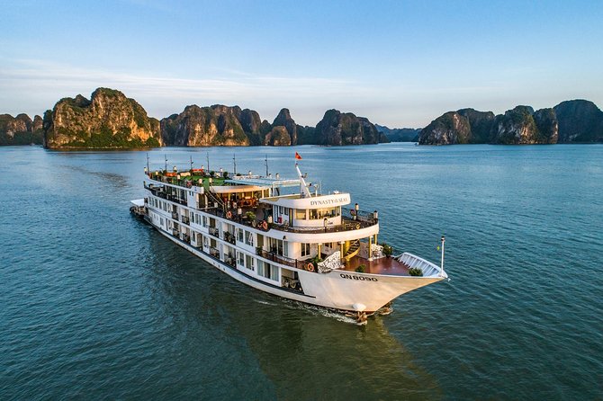 Halong Luxury Cruise 2D/1N: Kayaking, swimming, Titop island, Surprise cave - Timing in the day: how your Halong Bay start is staged