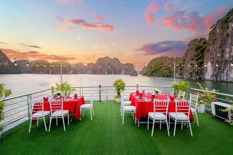 Hanoi: 2-Day Ha Long and Lan Ha Bay Cruise with Kayaking - Why This Cruise Feels Better Than a Big-Day Tour