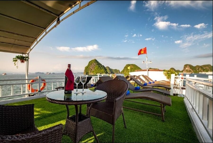 Hanoi: 2-Day Halong Bay Boutique Cruise with Kayaking - Value and price: what $133 includes (and when peak season adds cost)