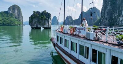 Hanoi: Islands & Caves Ha Long Cruise with Lunch & Kayaking - Tuan Chau Pier to lunch onboard: how the cruise part works