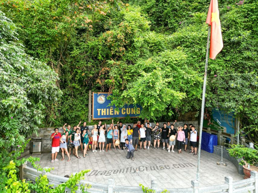 Hanoi: Islands & Caves Ha Long Cruise with Lunch & Kayaking - The seafood lunch for about $34: what you’re paying for