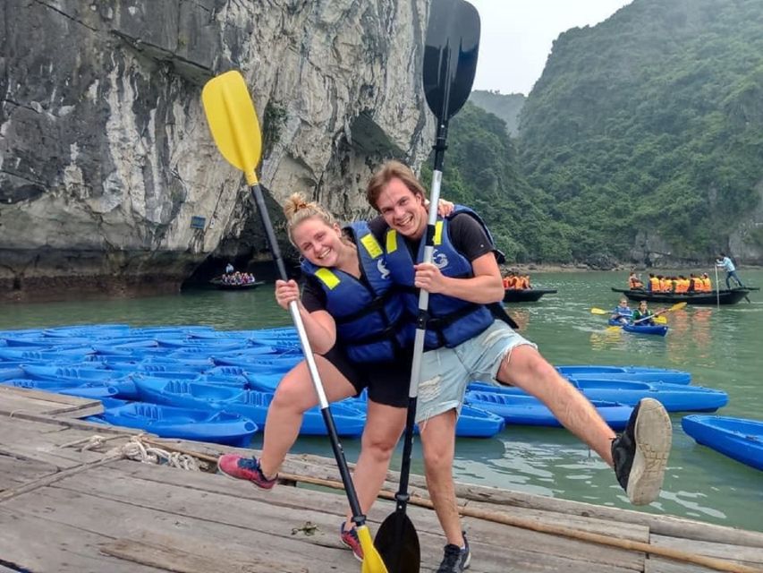 Hanoi: Islands & Caves Ha Long Cruise with Lunch & Kayaking - What makes the guiding feel like part of the experience