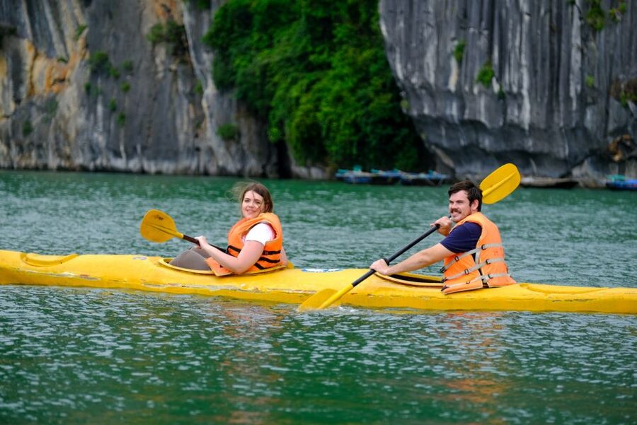 Hanoi: Roundtrip Halong Bay Islands, Caves, Kayaking & Lunch - Sung Sot Cave: the cave stop that sets the tone