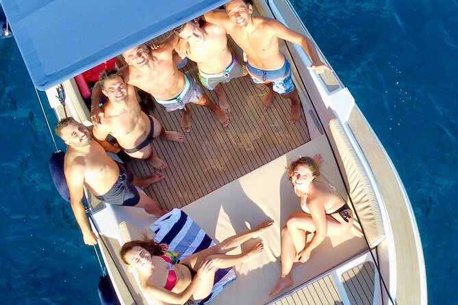 HD Private Boat Tour from Funchal – Swim, Paddle, Snorkel&Relax - Boarding in Funchal: meeting point and what to look for