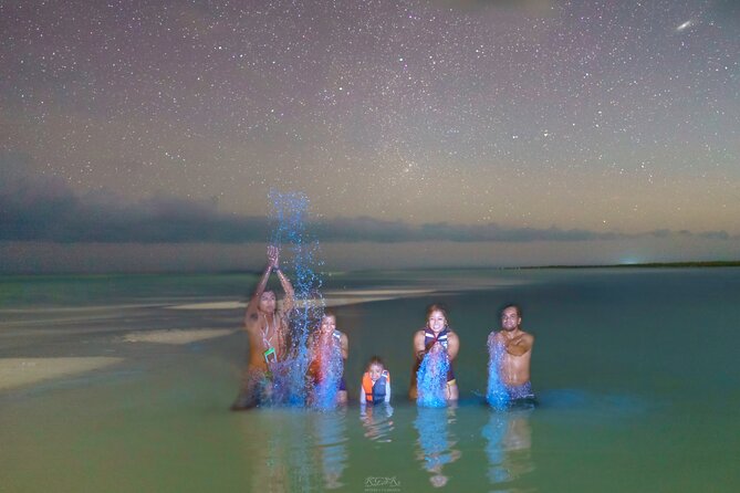 Holbox Kayak Bioluminescence Experience - Why this kayak bioluminescence tour works on Holbox