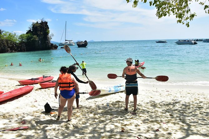 Hong Islands Longtail Boat Tour with Kayak Paddling - Kayaking Hong Lagoon from Koh Hong: the adventure that changes how you see Hong Island