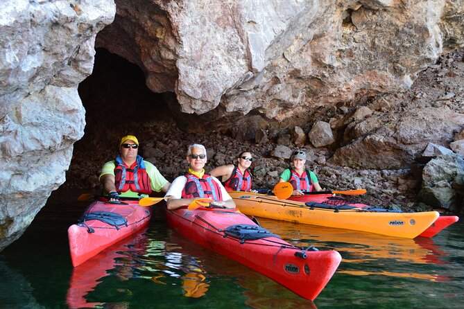 Hoover Dam & Hot Springs Kayak Tour with Lunch & Expert Guide - Lunch, snacks, and water: built-in comfort at a fair price