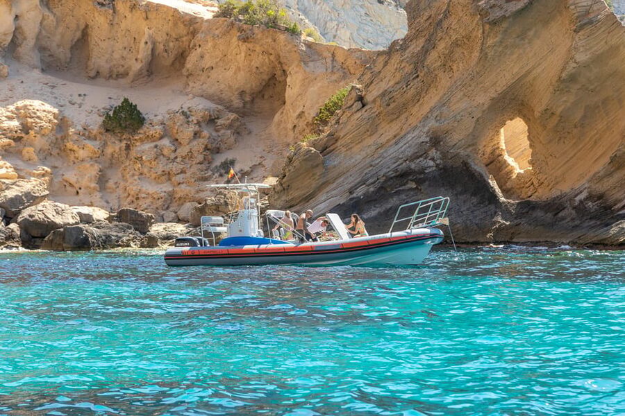 Ibiza: SpeedBoat trip to Atlantis & Es Vedra Snorkel+Paddle - Who should book this speedboat snorkel tour