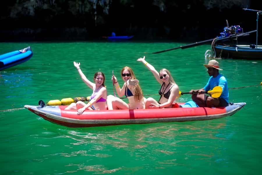 Jame bonds canoe 7 point 6 Island Premium trip - Hong Island canoeing: the highlight that makes the tour feel worth it