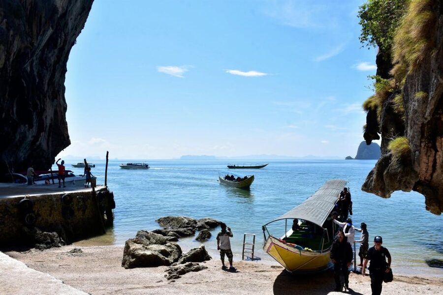James Bond Island: Sightseeing Tour by Longtail Boat & Kayak - Getting from Ao Nang to Phang Nga Bay without losing your patience