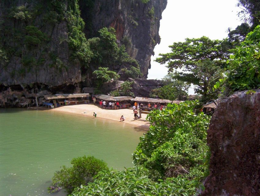 James Bond Island: Sightseeing Tour by Longtail Boat & Kayak - Wat Suwan Kuha Temple (Monkey Cave): rules, monkeys, and a quick safety mindset