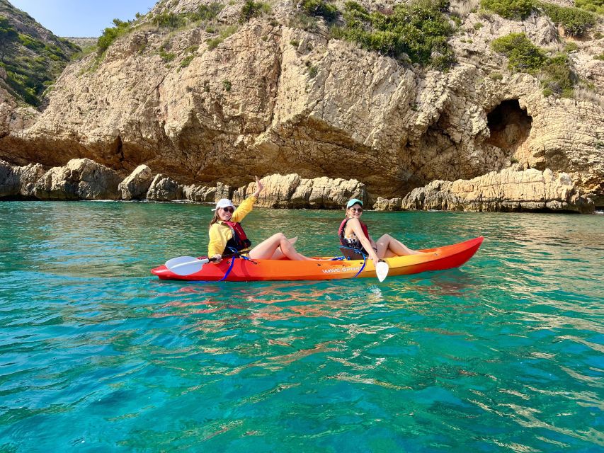 Jávea: Cala Tango and San Antonio Nature Reserve Kayak Tour - Cala Tangó: cliff jumping with a built-in safety valve