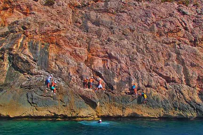 Kayak & Coasteering - Key highlights you’ll actually care about