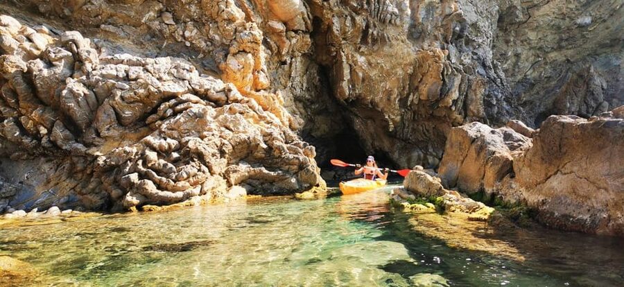 Kayak de Villajoyosa a Benidorm, El Aguilo - Kayaking From Torres Beach to Torre del Aguiló: what the route feels like