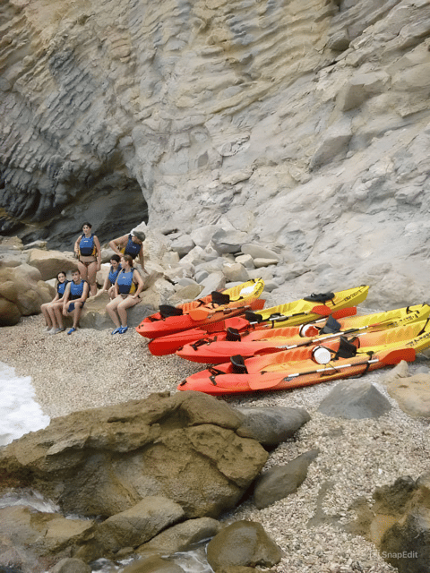 Kayak de Villajoyosa a Benidorm, El Aguilo - Optional cliff jumps at Cala Erizos: adrenaline, but with conditions in mind