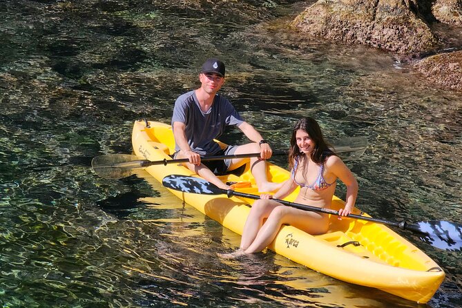 Kayak excursion in Blanes - Stop 1: Cala de Sant Francesc makes a smart first-cove classroom