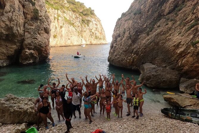 Kayak excursion in Jávea, Cala Granadella (Snorkeling) Caló, llop marí, ambolo - Crossing Àmbòlo and the island view: Mediterranean coast without the crowds