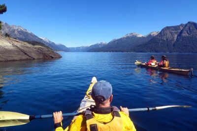 Kayak paddling adventure around Bariloche - Getting started: pickup, warm-up, and first strokes by 9:00 a.m.