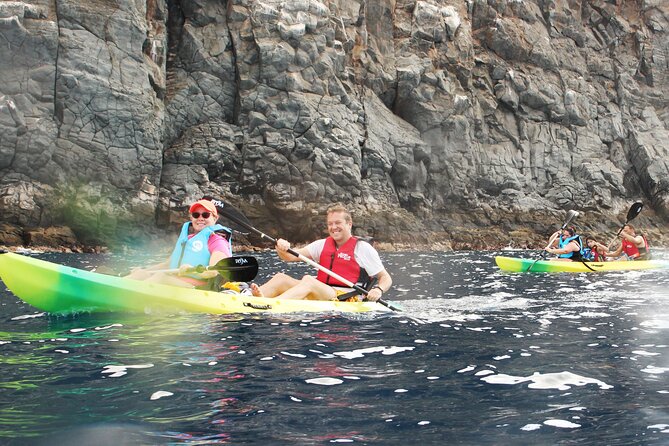 Kayak Route along the Volcanic Coast in Tenerife South with Snorkeling - Stop 1: Playa de Los Cristianos