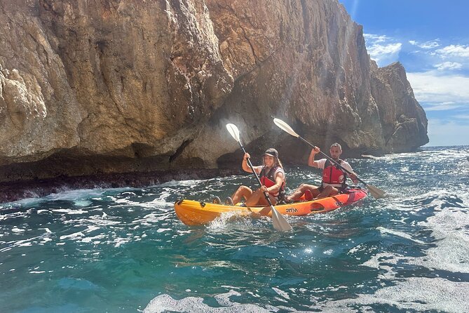 Kayak route through Cala Granadella - Cala Ambolo: your last scenic pause before heading back
