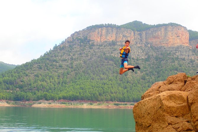 Kayak Routes In A Lake - Rocky-Edge Fun: Cooling Off Without Making It Complicated