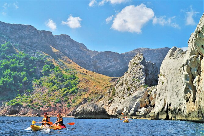 Kayak Secret Beach - What the guide quality feels like on the water