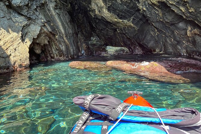 Kayak tour from Monterosso to Vernazza - The Vernazza stop: sea views plus a real break with bathrooms