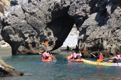 Kayak tour from Sesimbra to Ribeira do Cavalo Beach, passing through the caves - Ocean Kayaks by Ludyesfera: What’s Included and Why It Feels Safe